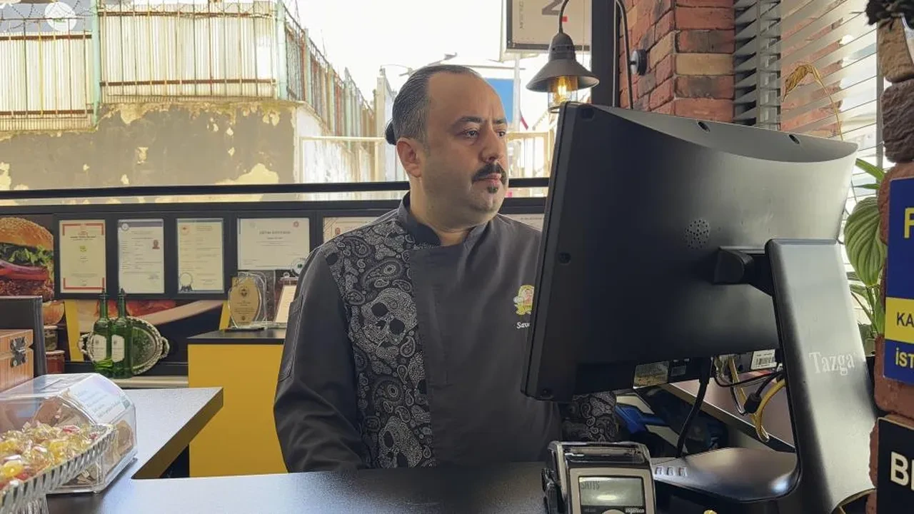 Otele 25 restorandan kurye yağdı, esnaf isyan etti: "Sinirden oturup pideleri yedim!"