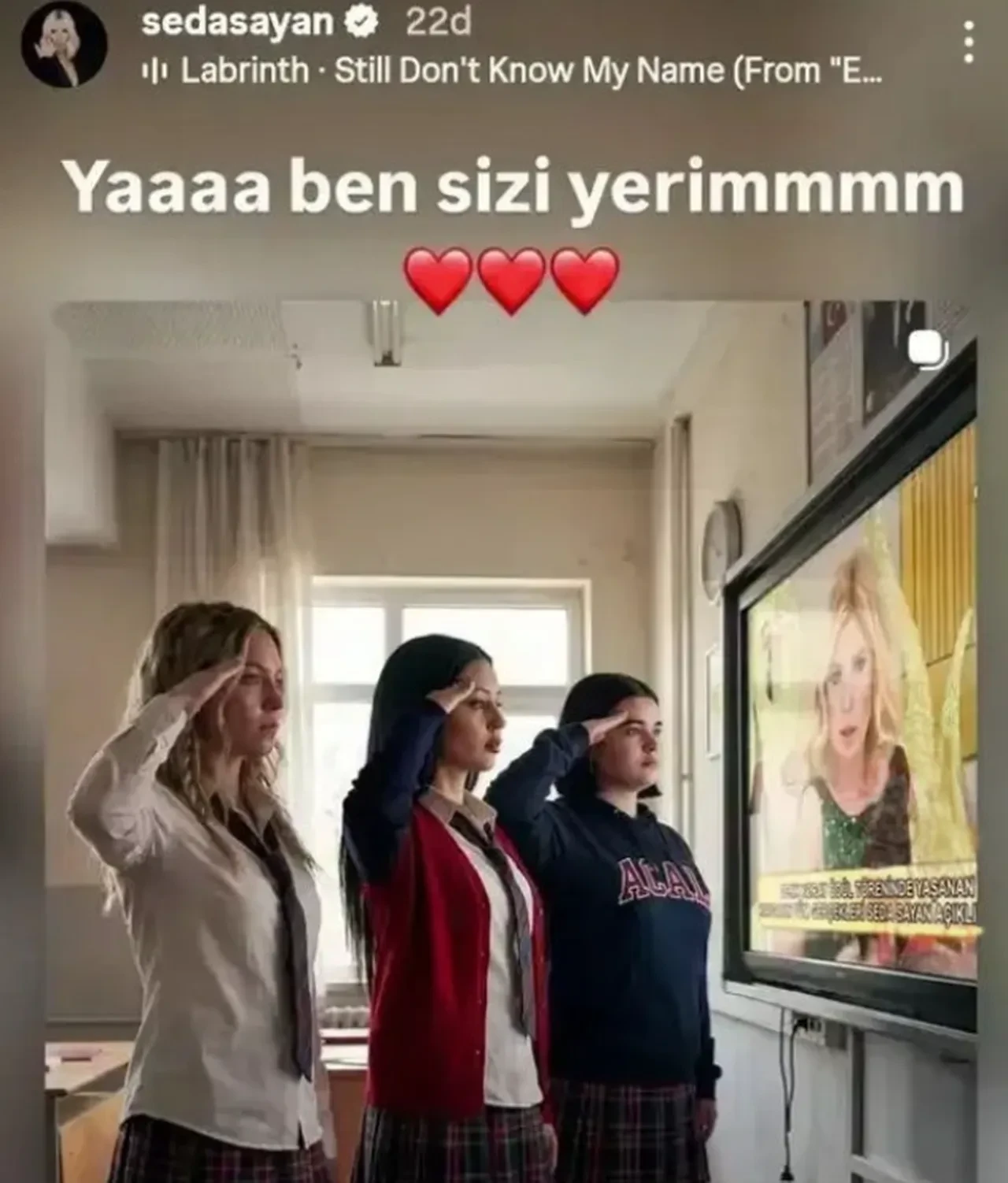 Seda Sayan, sosyal medyanın diline düştü! Yapay zekayı gerçek zanneden Seda Sayan alay konusu oldu