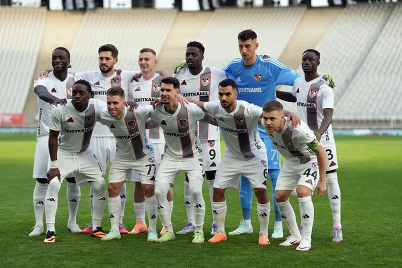Süper Lig'de erken final: Şampiyonluk ihtimalleri açıklandı!