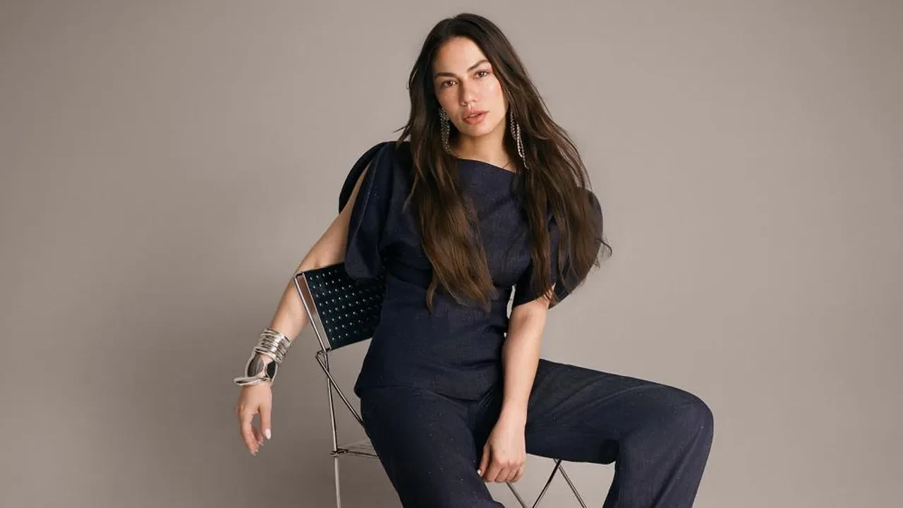 Trendyolmilla'nın yeni marka yüzü Demet Özdemir oldu