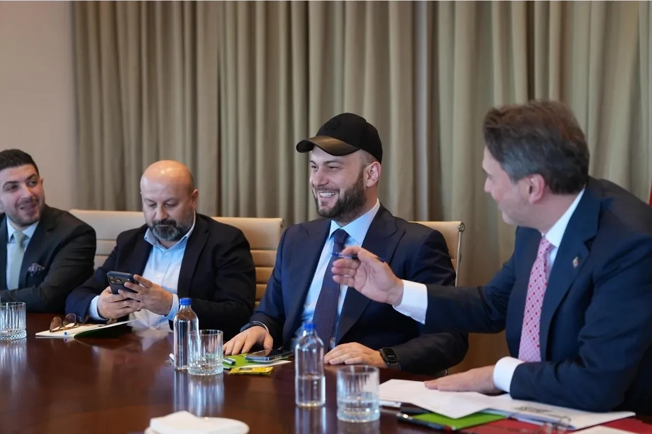 BAE kararı sonrası Bakan Bayraktar'dan kritik analiz: Dünya yeni bir safhaya geçiyor