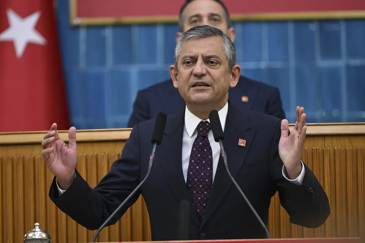 Bakan Bayraktar'dan Özgür Özel'in maden ruhsatı iddiasına cevap: Siyasi manipülasyon çabası