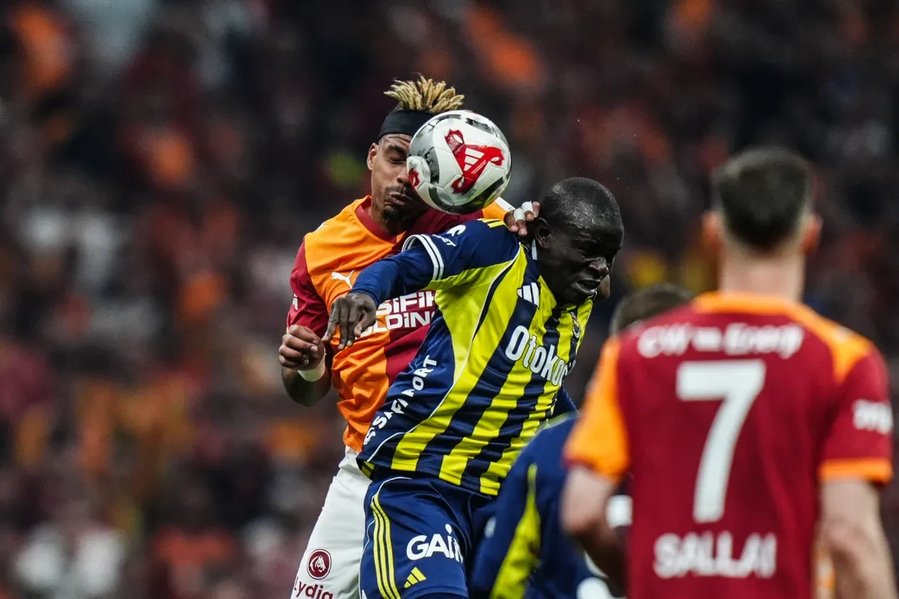 Fenerbahçe'de Andrew Robertson sürprizi! Menajeri İstanbul'a getirildi: Seçim kararı sonrası kritik gelişme