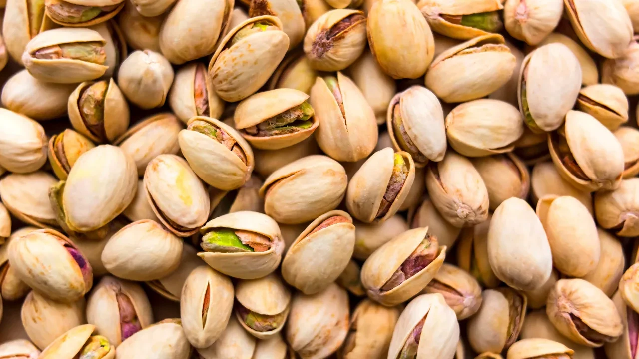 Fıstıklı sucuk evde hazırlanır mı? Fıstıklı sucuk faydalı mı?