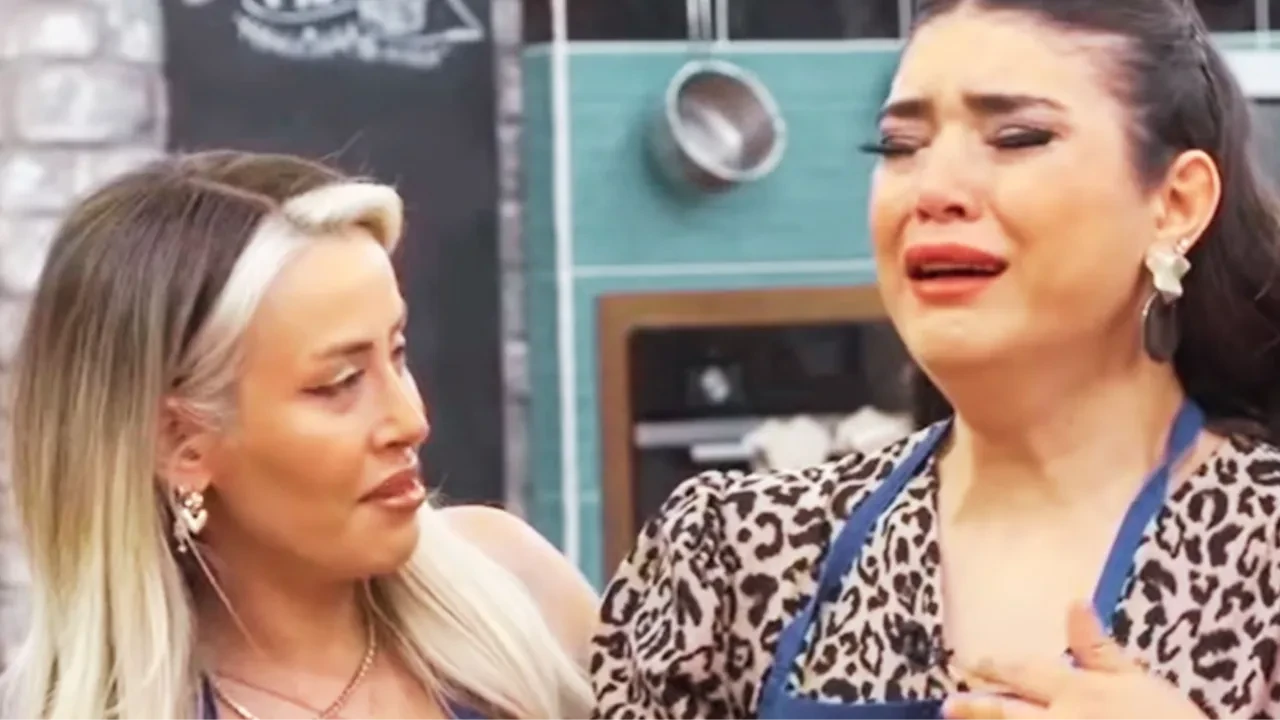 Gelinim Mutfakta gelinlerinden anne hasreti! Tuğba ve Hatice stüdyoda gözyaşlarına boğuldu