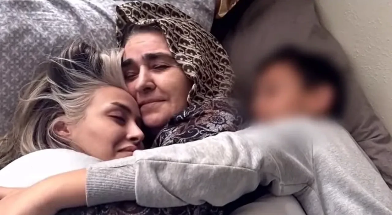 Gelinim Mutfakta gelinlerinden anne hasreti! Tuğba ve Hatice stüdyoda gözyaşlarına boğuldu