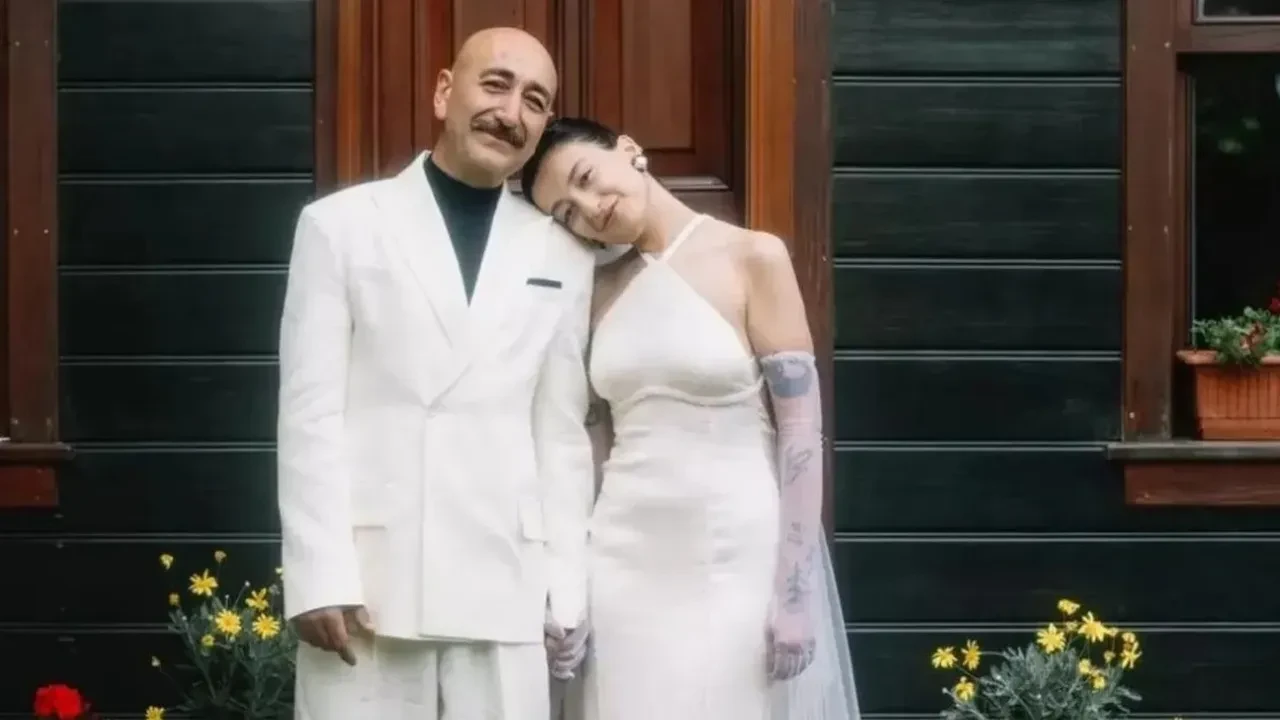 Melike Şahin ve eşi Sedat Arpalık arasında kaç yaş fark var? Melike Şahin’in eşi Sedat Arpalık kaç yaşında?