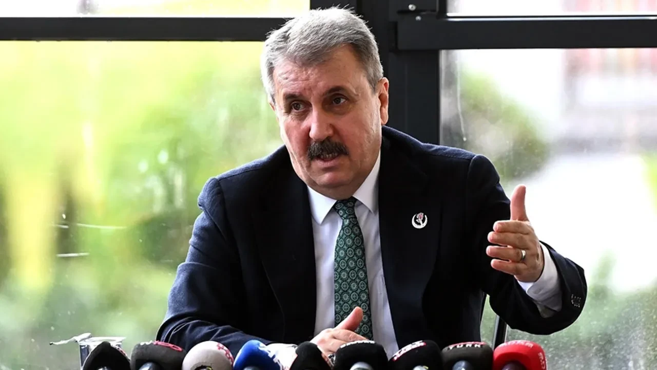 Mustafa Destici üstüne basa basa söyledi: "Çocuklarımızı asla kaptırmayacağız!"