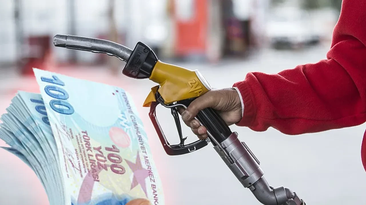 Otomobiliniz çok yakıyorsa sebebini başka yerde aramayın! Tavandaki bir parça söküldüğü an etkisini gösteriyor