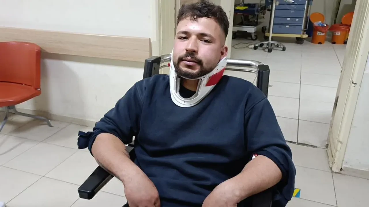 Sel sularında can pazarı! Kozan'da otomobilden atlayan iki arkadaştan biri hayatını kaybetti