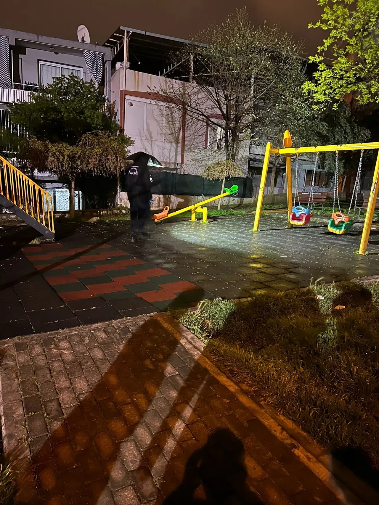 2 yaşındaki çocuğa bıçakla saldırdı! İzmir'de kan donduran olay