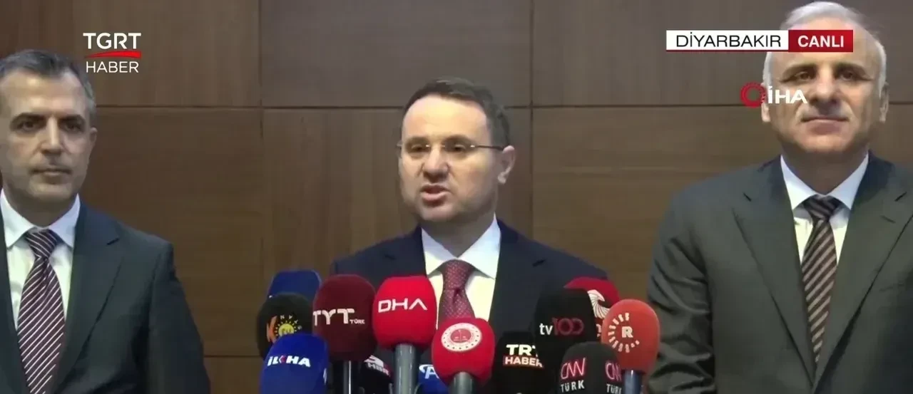 Bakan Gürlek'ten Diyarbakır'da Terörsüz Türkiye mesajı: "Sürece katkı sağlamaya devam etmeliyiz"