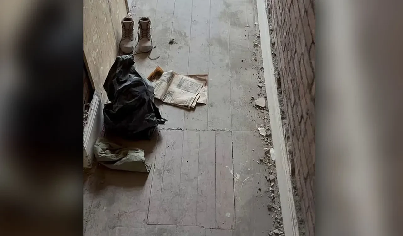 Bir kapak fark ettiler ve evdeki ilginç keşif evin değerini katladı 