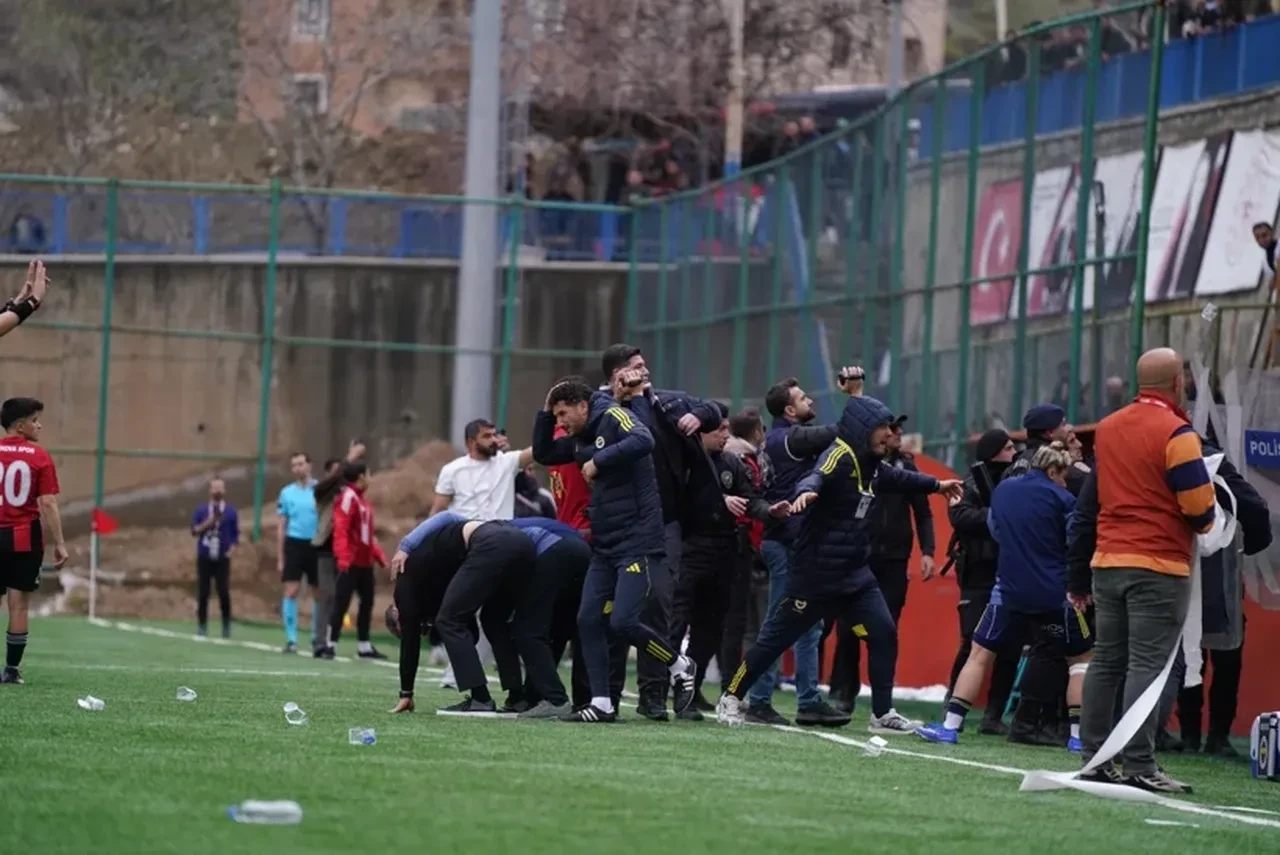 Fenerbahçe'den olaylı maçla ilgili 'kabul edilemez' açıklaması!