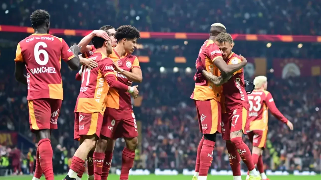 Galatasaray'ın Trabzonspor maçı kadrosu duyuruldu: Yıldız isimler Karadeniz'e gelmiyor!