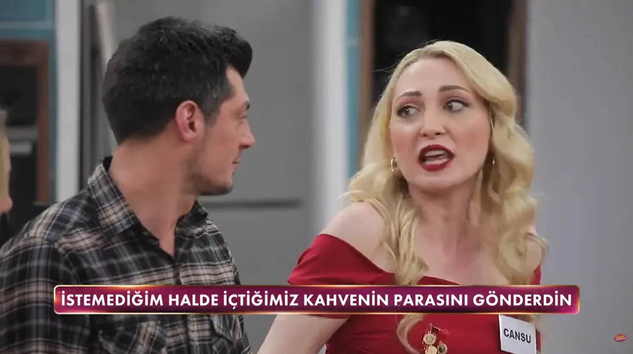 Gelinim Mutfakta Cansu ve Dönüş Hanım arasında eski defterler tek tek açıldı! Sen bizi buraya rezil etmeye getirdin