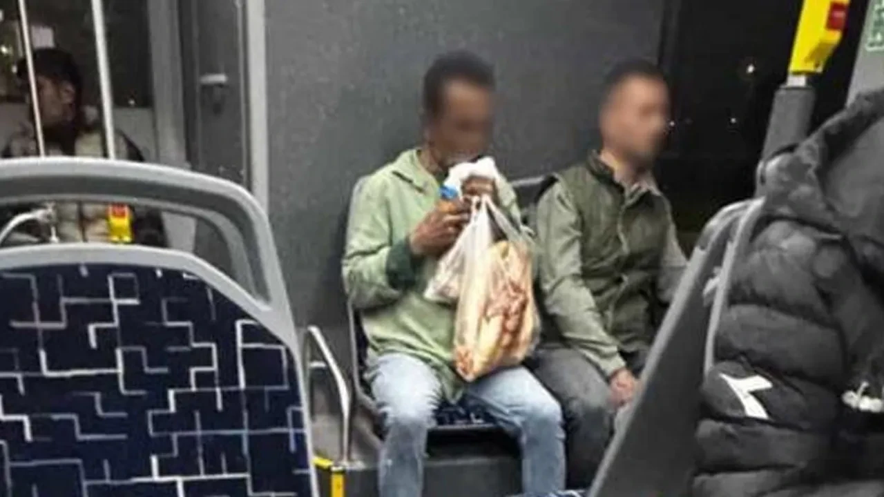 Halk otobüsüne binan balici herkesin ödünü kopardı