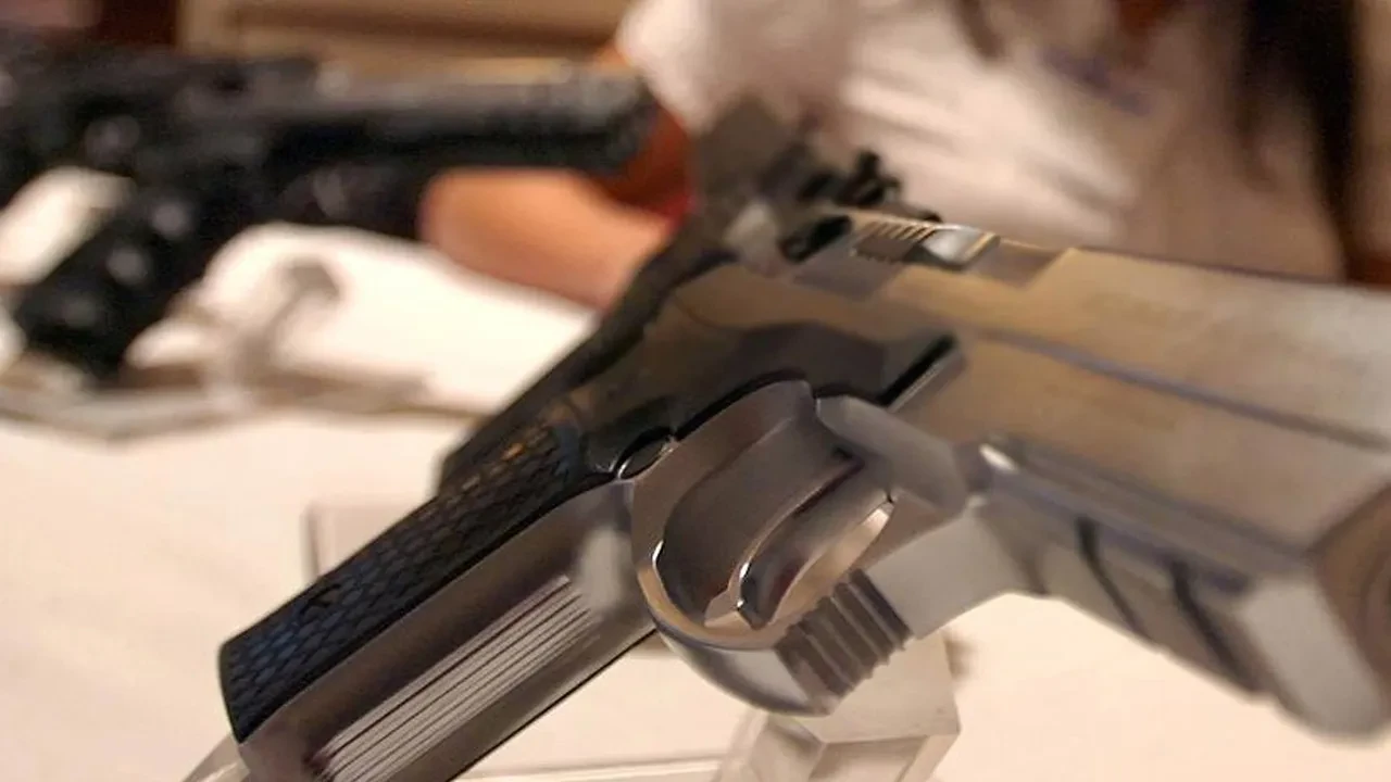 İnternetten silah satıp, suç için elaman topladılar! 16 ilde eş zamanlı operasyon: Çok sayıda gözaltı var