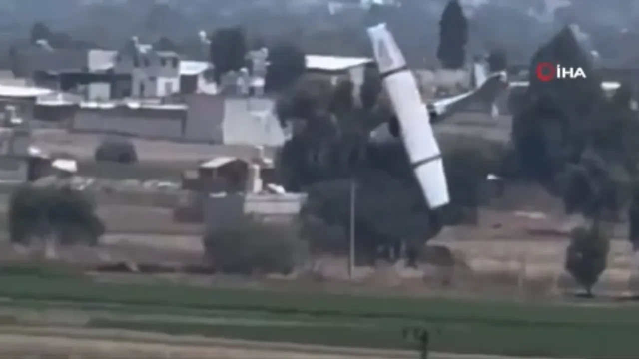 Kalkıştan 1 dakika sonra yere çakıldı! Meksika'daki felakette 4 kişi öldü