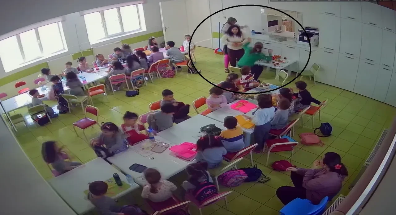 Kameradan gördü yardıma koştu! Meslektaşını boğulmaktan son anda böyle kurtardı