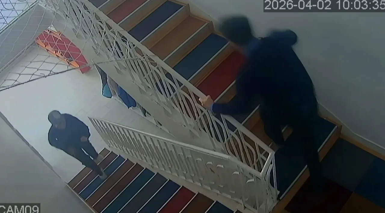 Kameradan gördü yardıma koştu! Meslektaşını boğulmaktan son anda böyle kurtardı