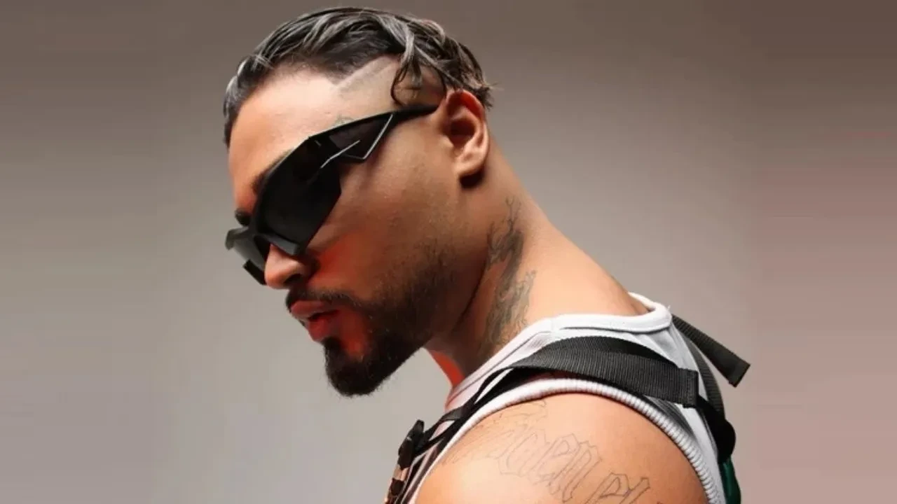 Lvbel C5 yeni aldığı saati paylaştı! Milyon TL’lik aksesuarın fiyatı dudak uçuklattı