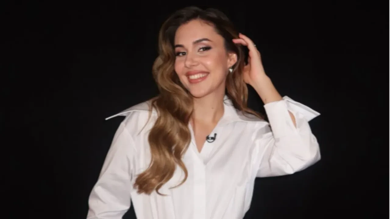 Merve Boluğur ve Melek Mosso'dan sonra Berfu Yenenler de abonelik sistemine geçti 