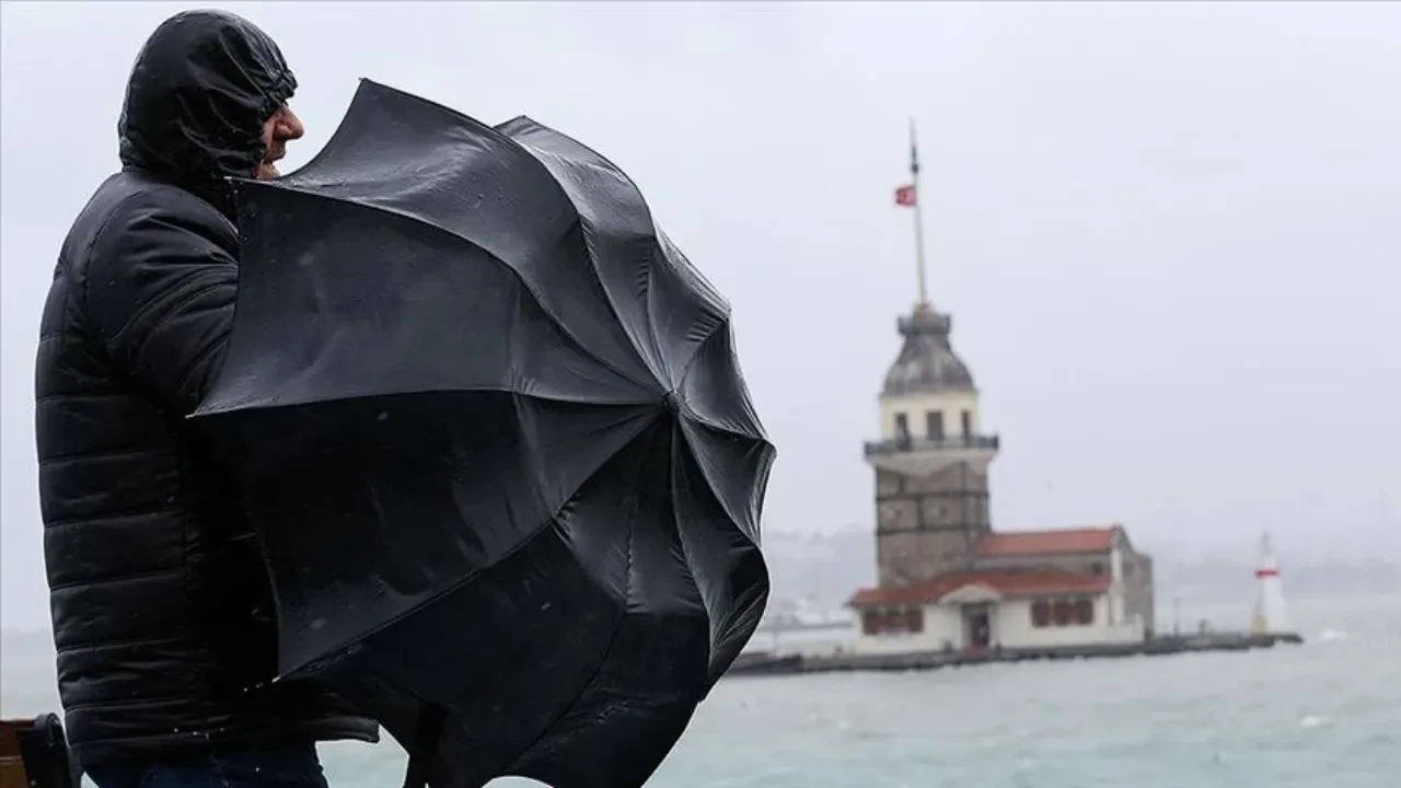 Meteoroloji 81 kent için alarm verdi! Sağanak, fırtına, karla karışık yağmur ve çöl tozu geliyor 
