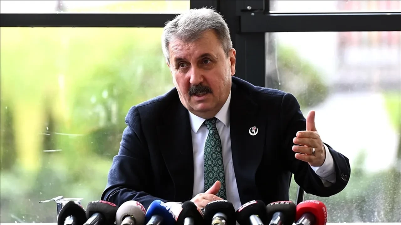 Mustafa Destici'den Özgür Özel'e ara seçim tepkisi: Şu an önceliğimiz ülkeyi korumak