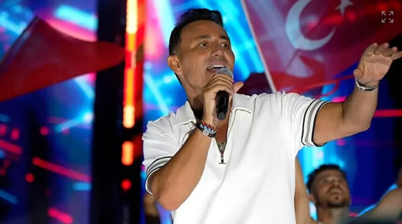 Saygı 1 Mustafa Sandal konserine hangi ünlüler katıldı? Saygı 1 Mustafa Sandal konseri nereden izlenir?