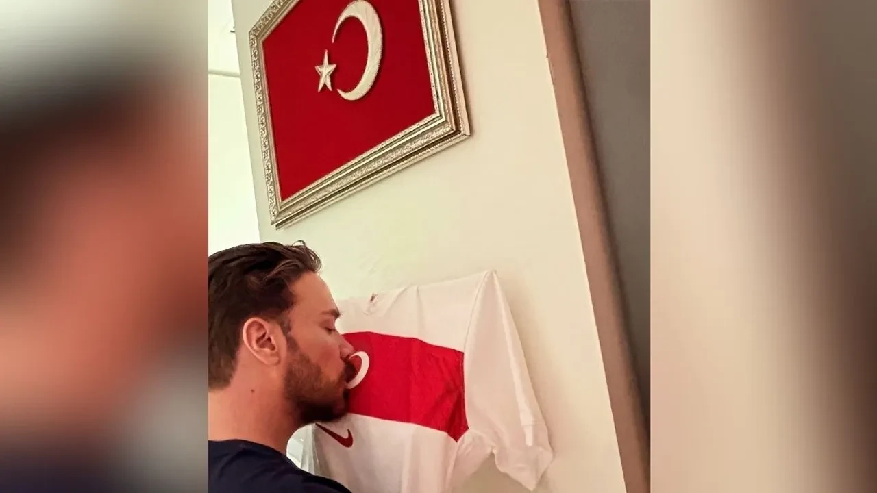 Sinan Akçıl Milli takım için yeni Marş hazırladığını duyurdu! Milli Takım dünya kupasında ses getirecek