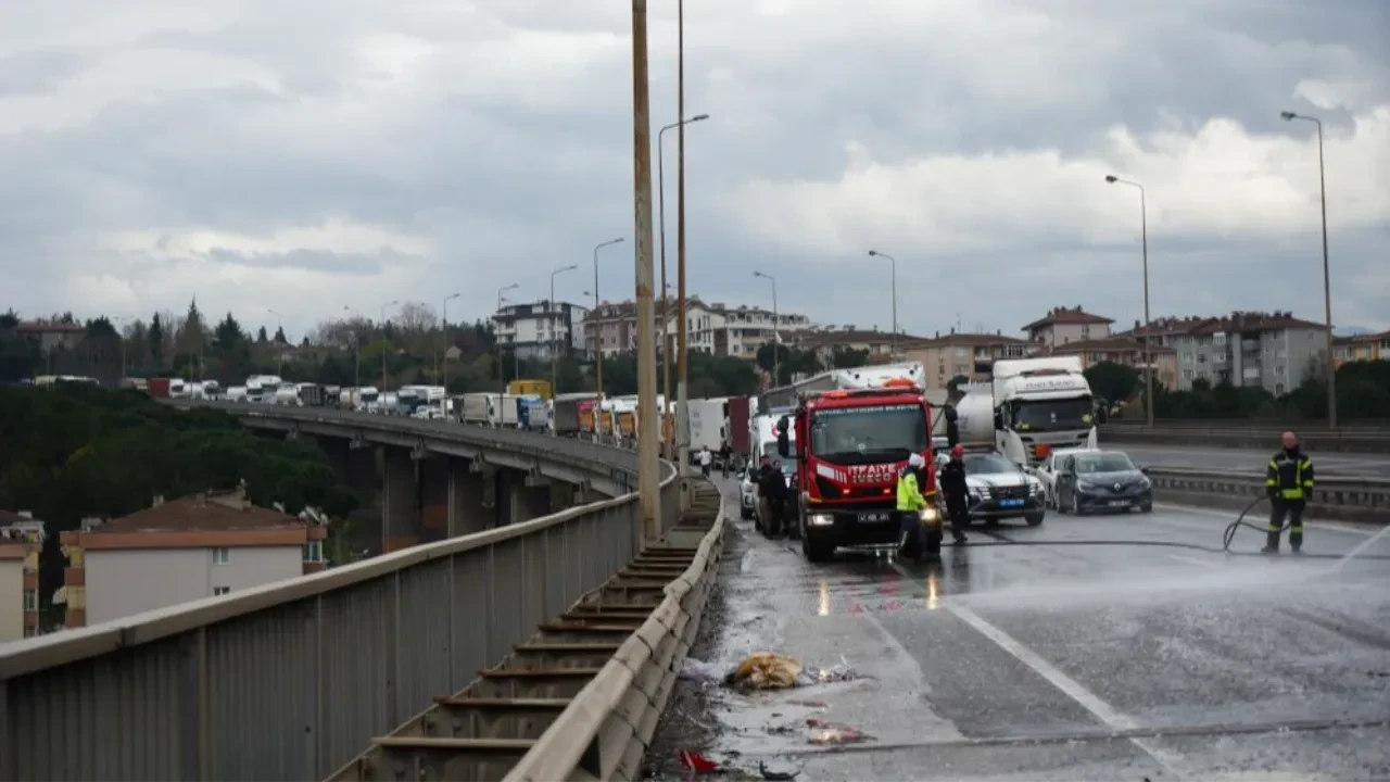 TEM Otoyolu'nda zincirleme kaza! Çok sayıda araç birbirine girdi