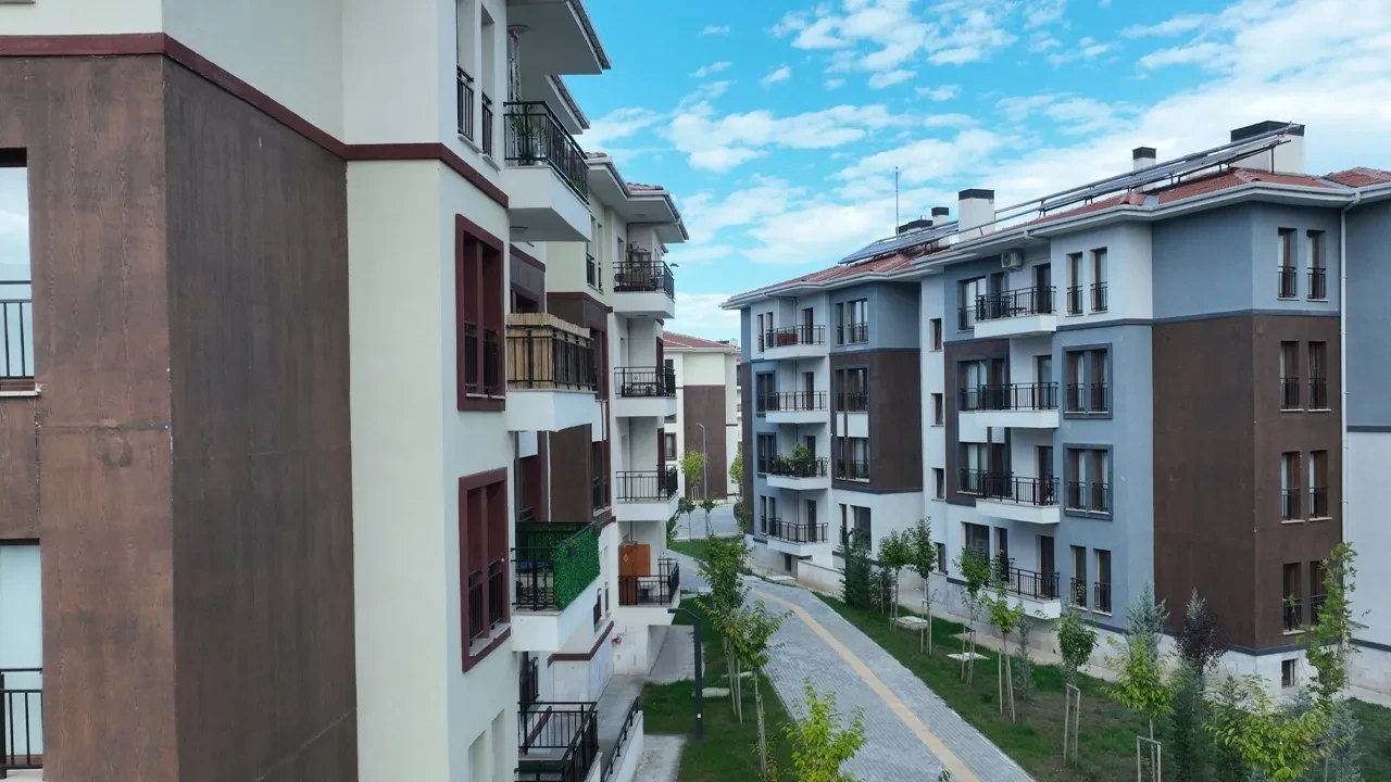 TOKİ İstanbul kura çekim tarihi belli oldu: Bakan Kurum canlı yayında açıkladı