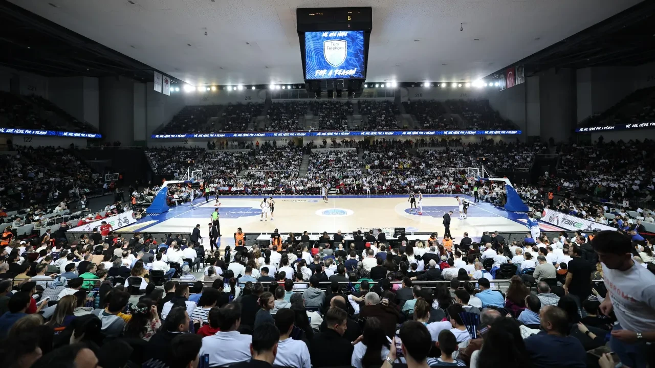 Türk Telekom EuroCup final biletini Fransa'ya bıraktı!