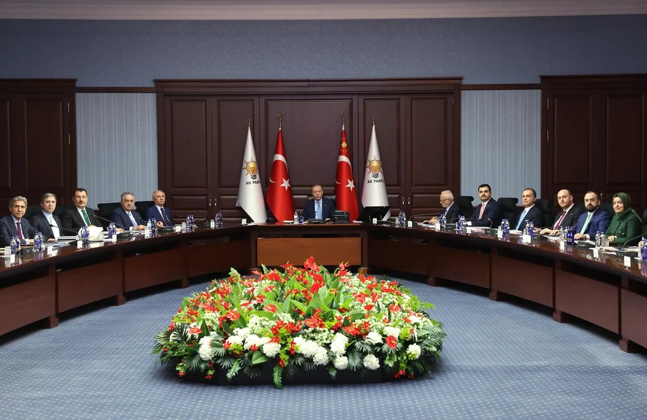 Vatandaş isyan etti, AK Parti değişim kararı aldı: Önce MYK, sonra Meclis