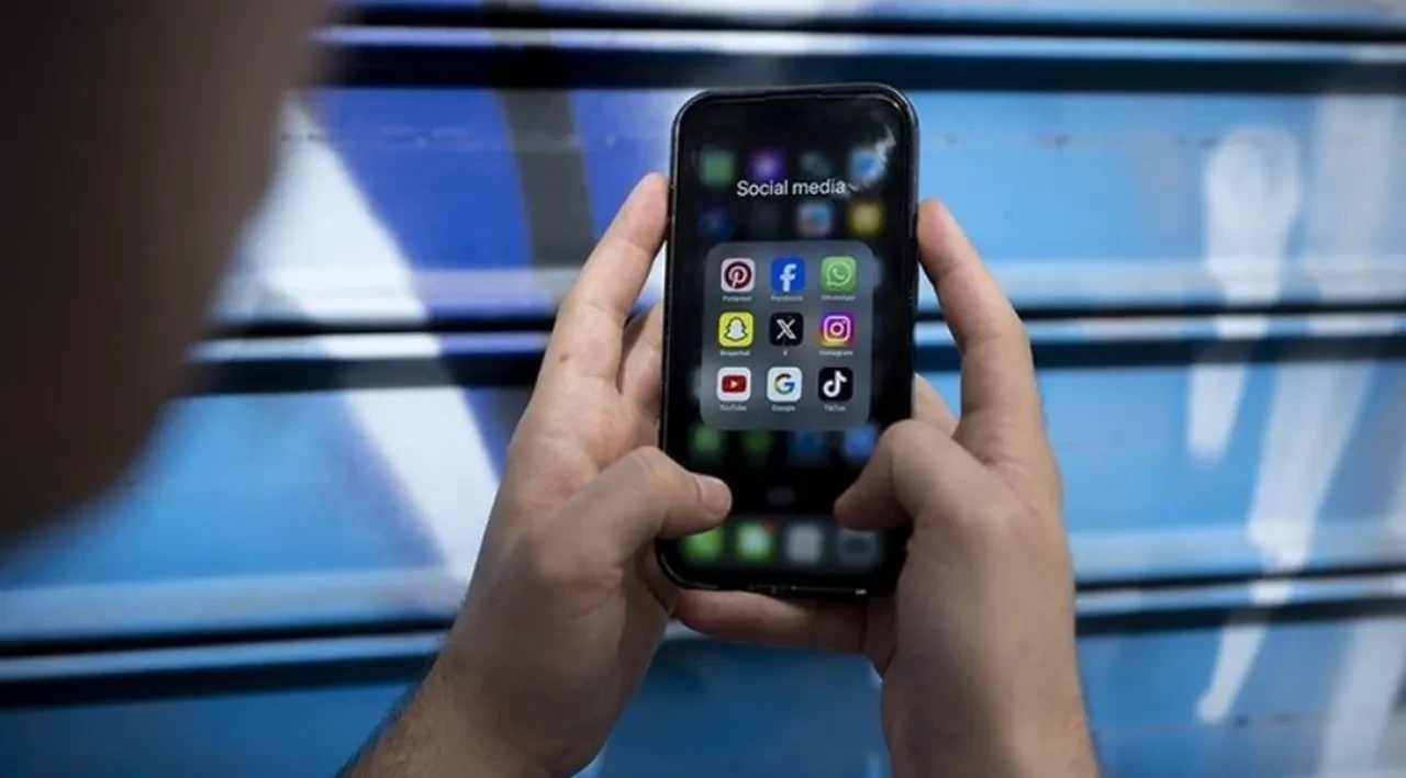 Yeni Sosyal Hizmetler Kanunu kabul edildi: Doğum izni 24 haftaya çıktı, sosyal medyaya 15 yaş sınırı geliyor!