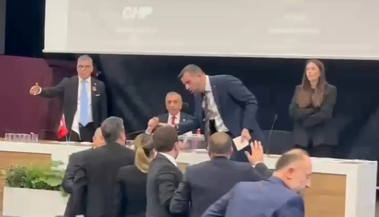 Ataşehir Belediyesi'nde gergin seçim! Başkan vekili belli oldu 