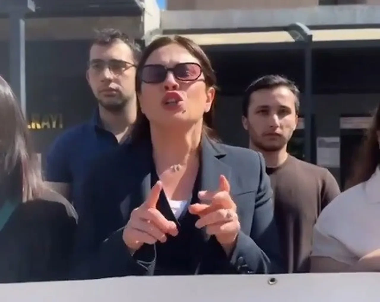 Buca’da istismar davasında skandal karar: Sabıkalı sanığa önce ceza sonra tahliye