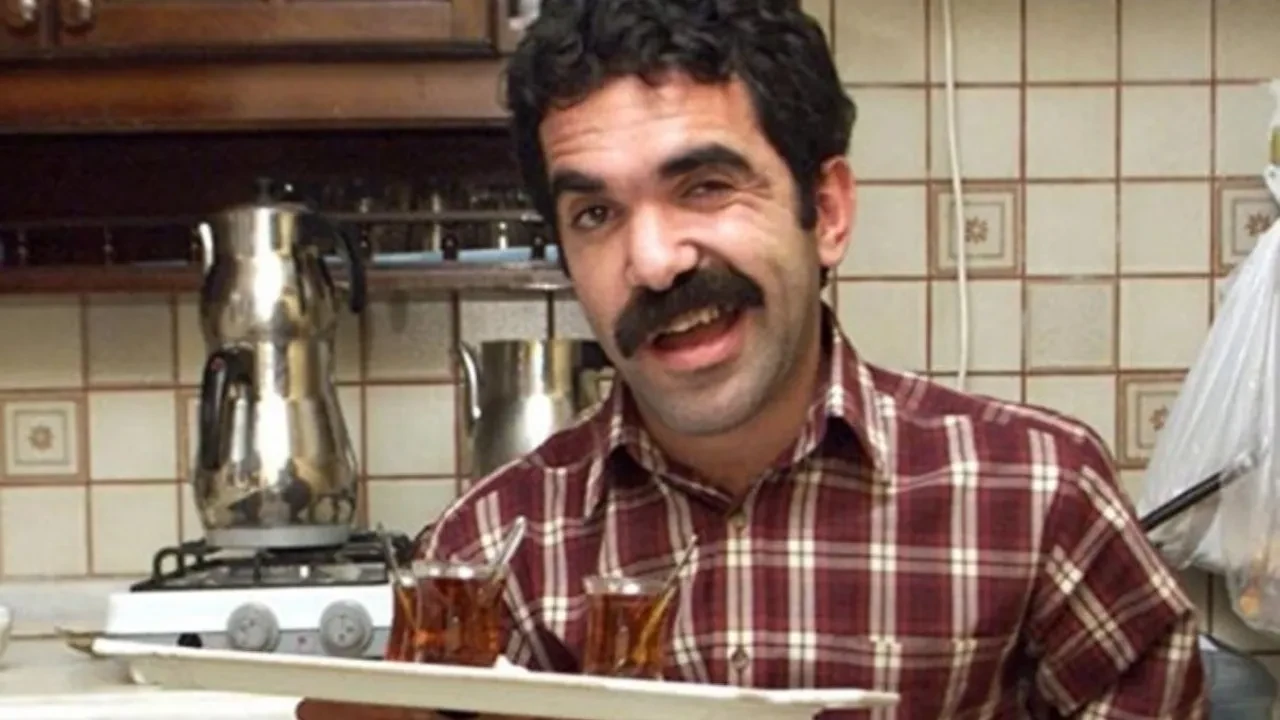 Çocuklar Duymasın’ın Çaycı Hüseyin’i bu kez ölmedi! Alpaslan Özmol yıllar sonra ortaya çıktı