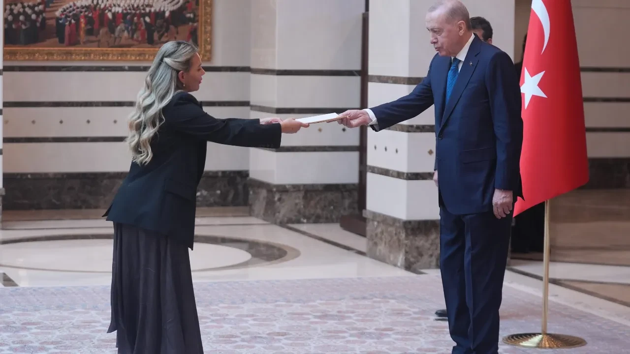 Cumhurbaşkanı Erdoğan'a güven mektubu! 5 ülkenin büyükelçisini kabul etti