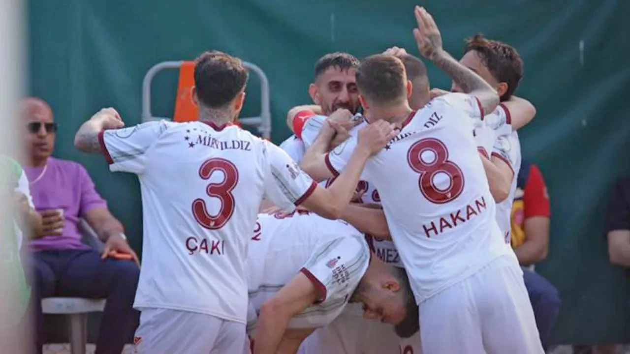 Elazığspor deplasmanda 4-2 kazandı! Bordo-beyazlılar, Adana 01 FK'yi mağlup etti