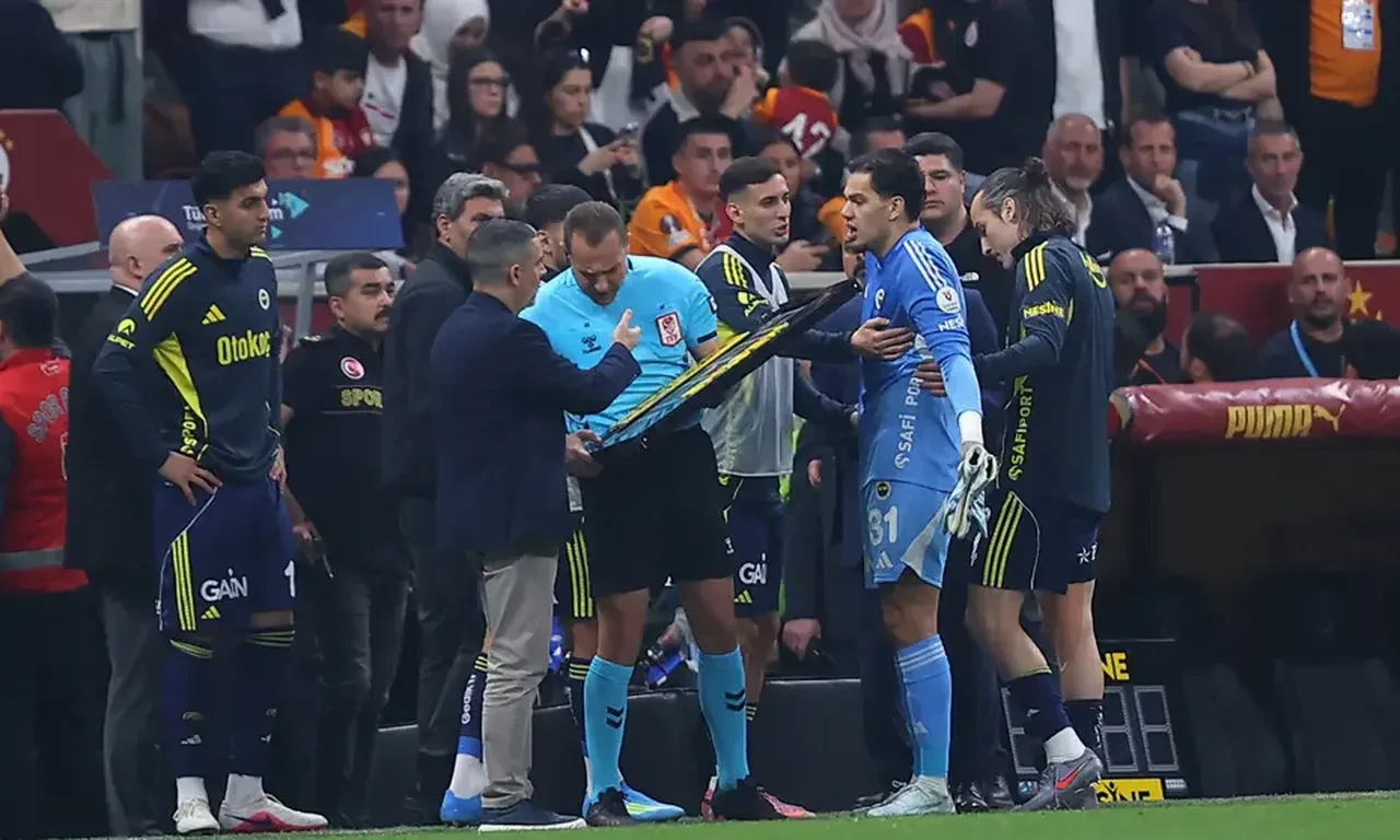 Fenerbahçe'de Ederson operasyonu! Suudi Arabistan devi devreye girdi: Sözleşmesindeki madde dikkat çekti