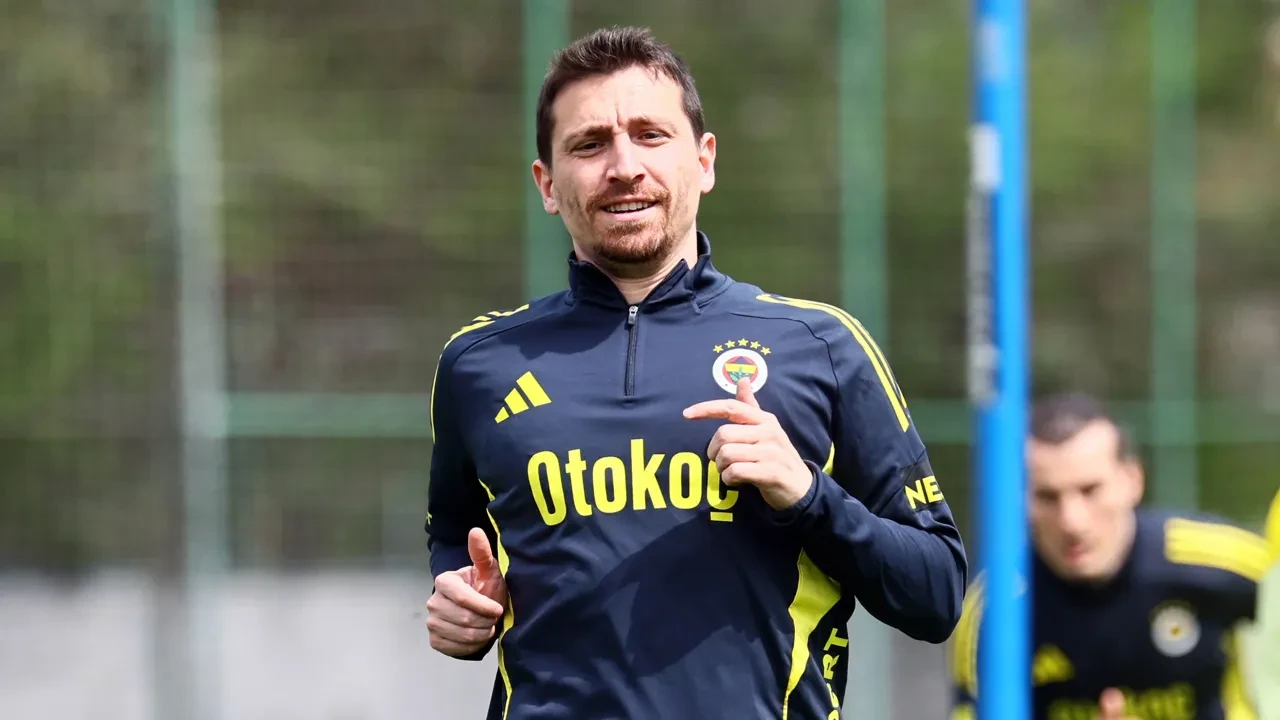 Fenerbahçeli futbolcu Mert Hakan Yandaş'a 12 ay hak mahrumiyeti cezası