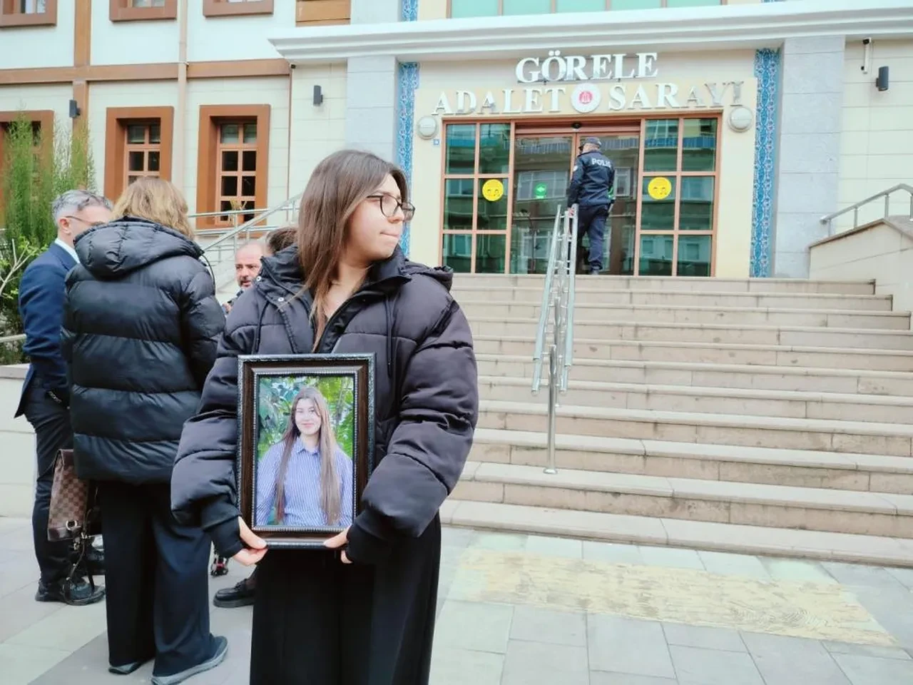 Gündemi sarsan taciz davasında karar: Hasbi Dede 1 yıl 6 ay ceza aldı