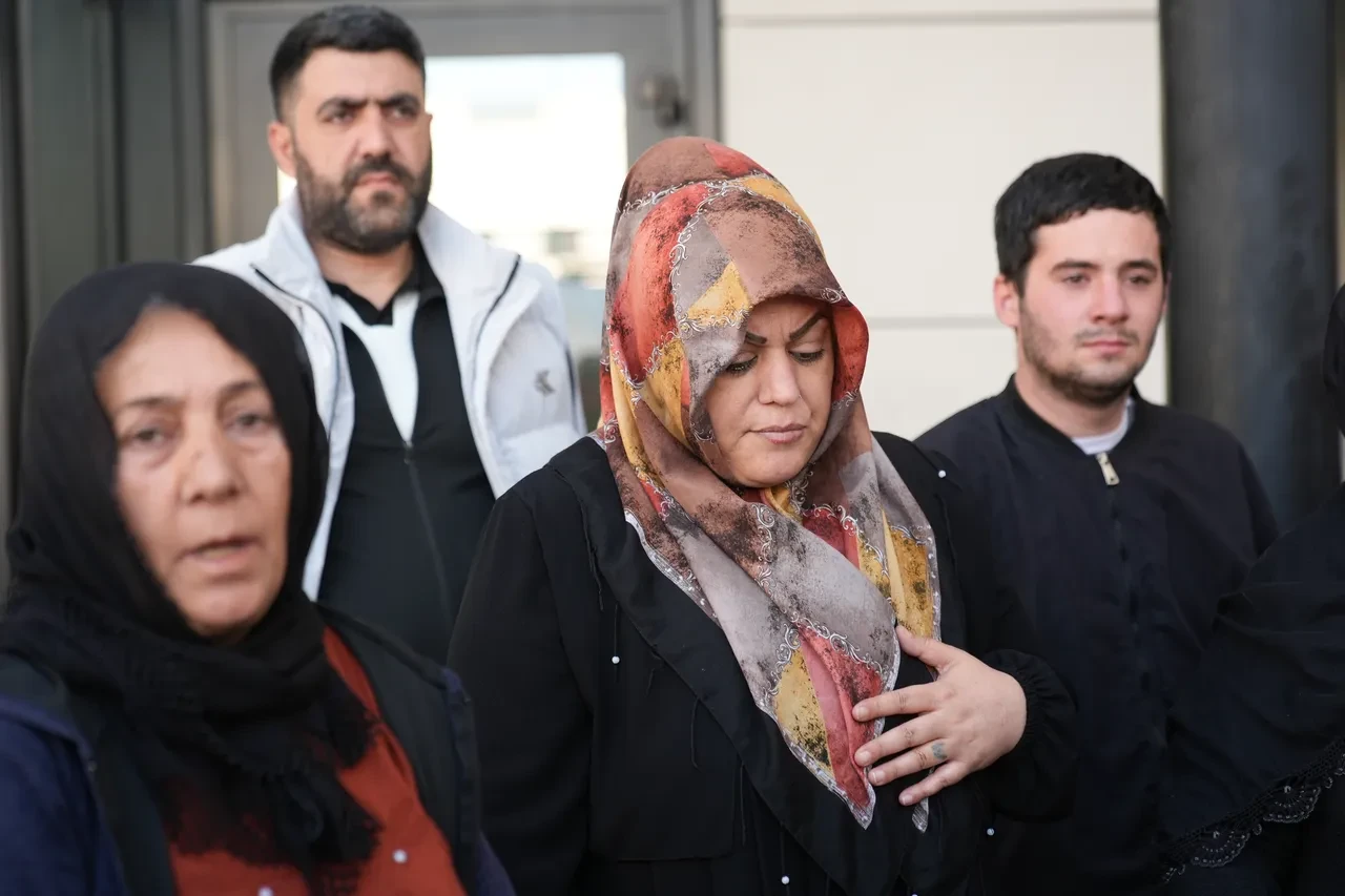 Güzelleşmek için girdiği hastaneden cenazesi çıktı! 23 yaşındaki genç kadın ameliyattan sonra uyanmadı