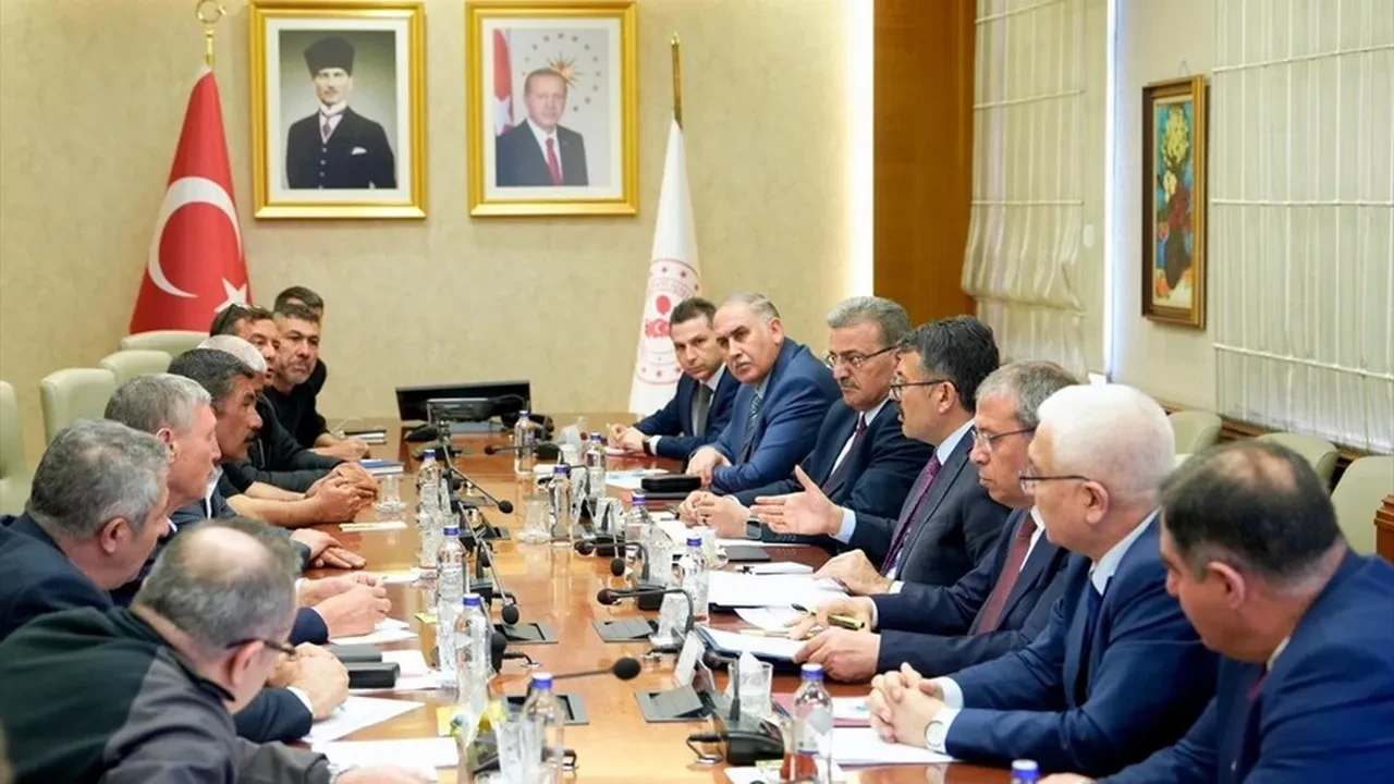 Hakkını arayan madencileri neden görmedik?