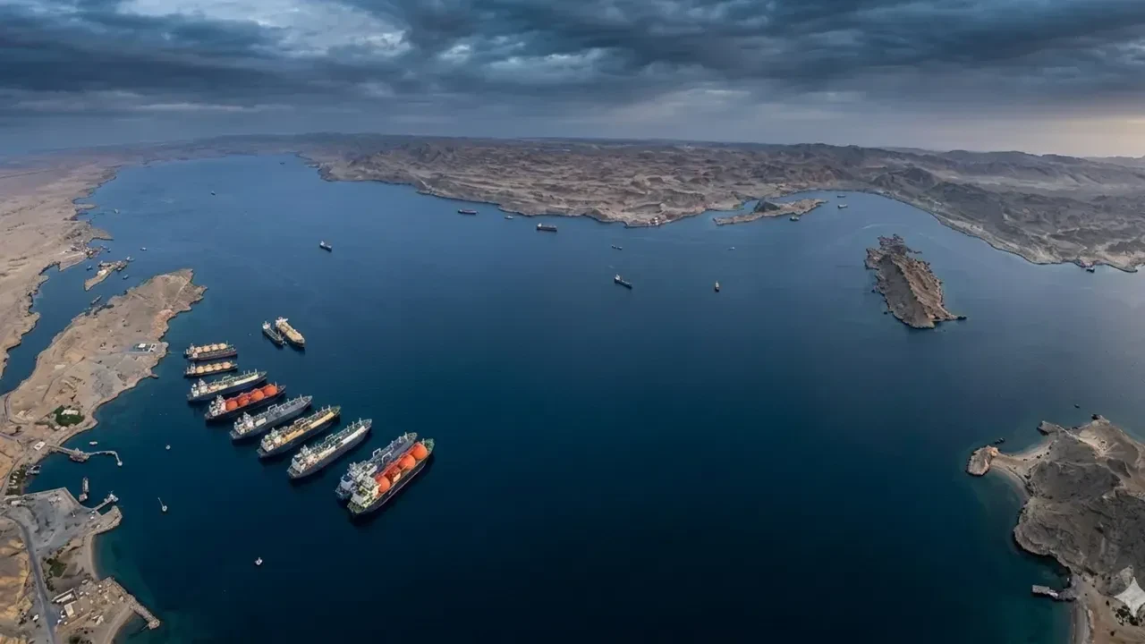 İran'dan yeni Hürmüz Boğazı açıklaması! Geri adım yok, ABD'ye meydan okuma var