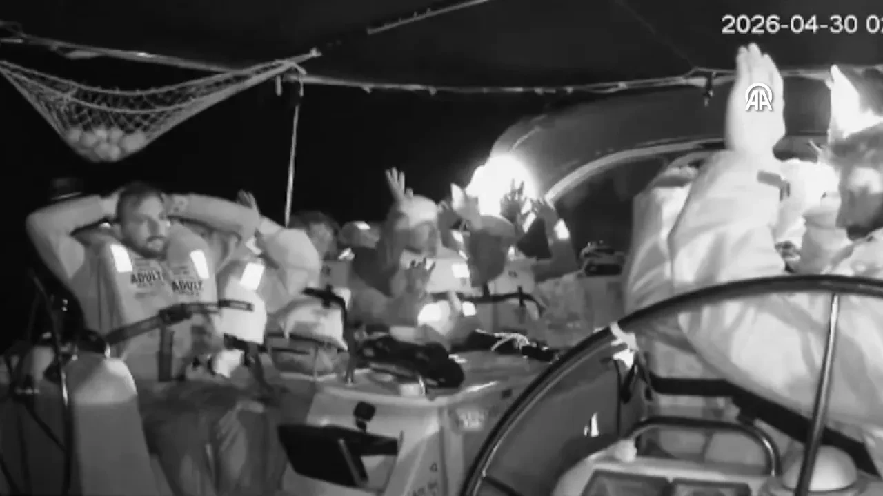 İsrail'in Sumud Filosu'na yönelik saldırısı kamerada! 