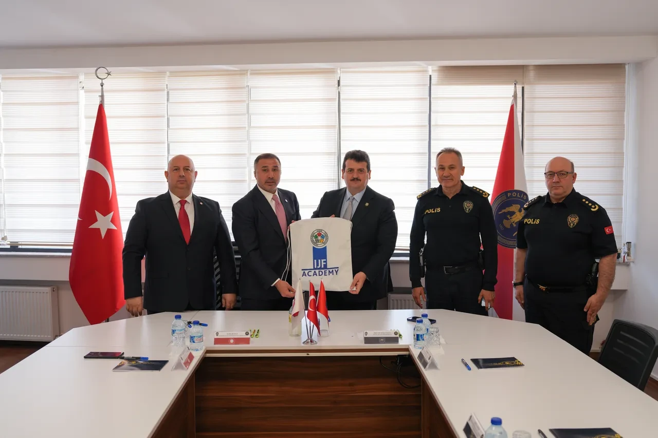 Polis Akademisi'nde yeni dönem! İmzalar atıldı, judo eğitimi verilecek: Siyah kuşakla mesleğe adım atacaklar