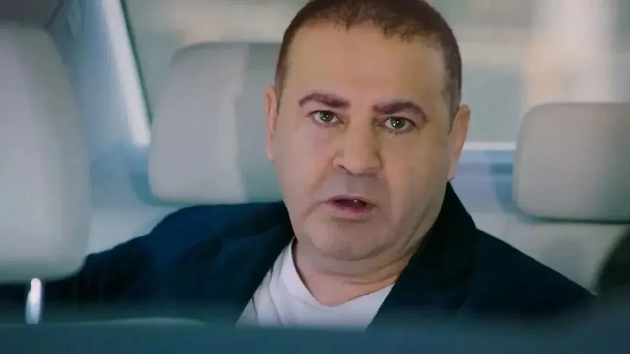 Şafak Sezer botoks sonrası Pınar Altuğ’a benzetildi! Ünlü oyuncu yeni imajıyla sosyal medyaya damga vurdu